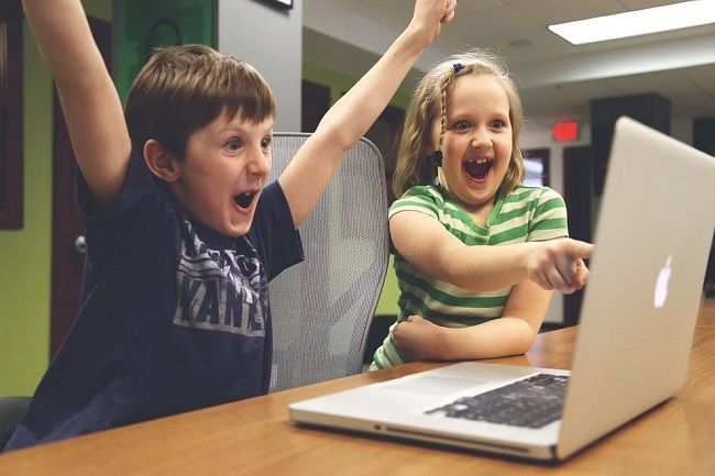 Insolite: Une Française de 10 ans intègre un programme d’experts en informatique