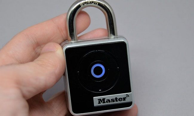 Master Lock lance son cadenas connecté 4400D