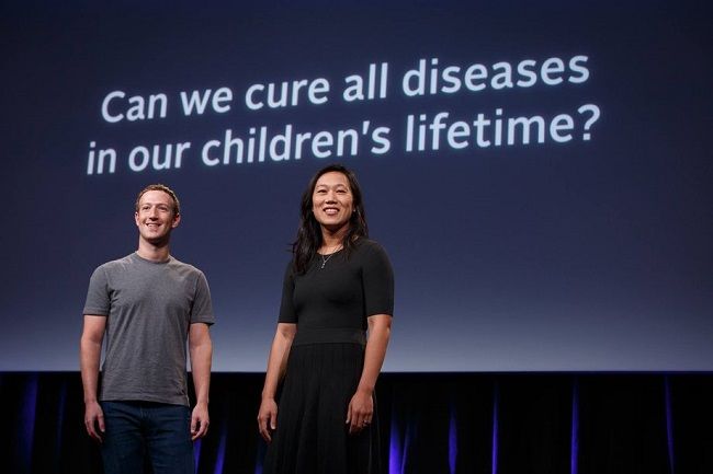 Mark Zuckerberg et Priscilla Chan font un don de 600M$ pour leur centre de recherche Biohub