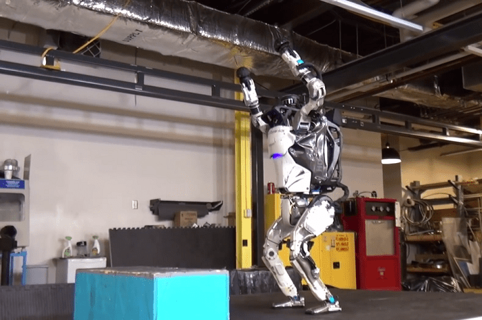 [Vidéo]: Boston Dynamics dévoile ses robots relookés et aux nouvelles performances