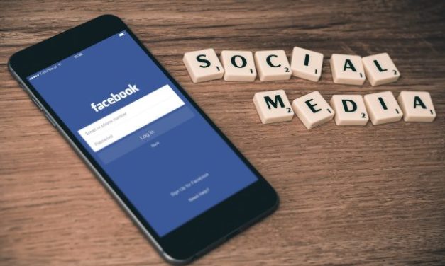 Facebook lance l’option “prendre ses distances” avec un ami en France