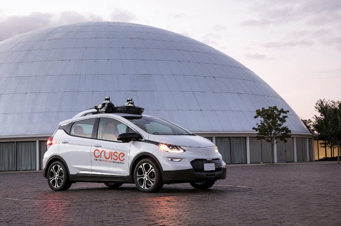 Général Motors présente son véhicule autonome Cruise Av sans volant ni pédale