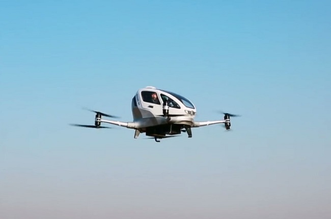 [Vidéo]:Le Chinois Ehang et Airbus présentent leurs taxis volants