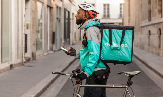 Pour former leurs livreurs, Openclassroom et Deliveroo nouent un partenariat