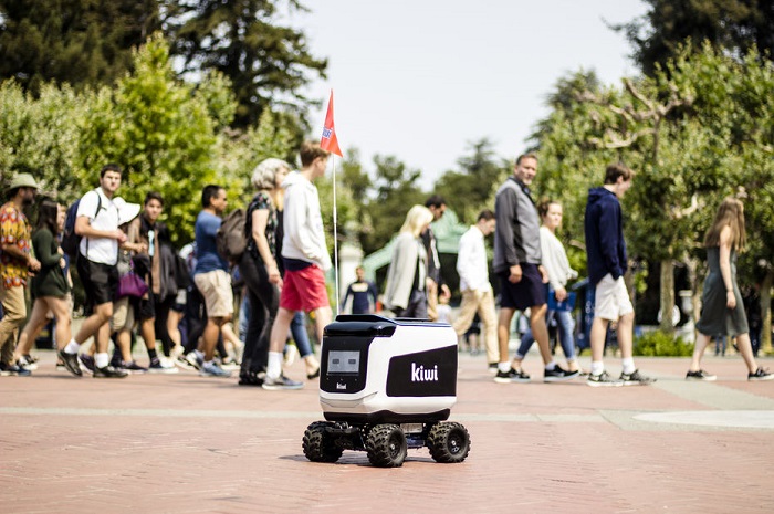 [Vidéo]: Un robot de livraison autonome Kiwibot prend feu en pleine rue