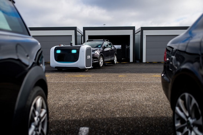 [Vidéo]: le robot-voiturier de Stanley Robotics en action à l’aéroport de Lyon