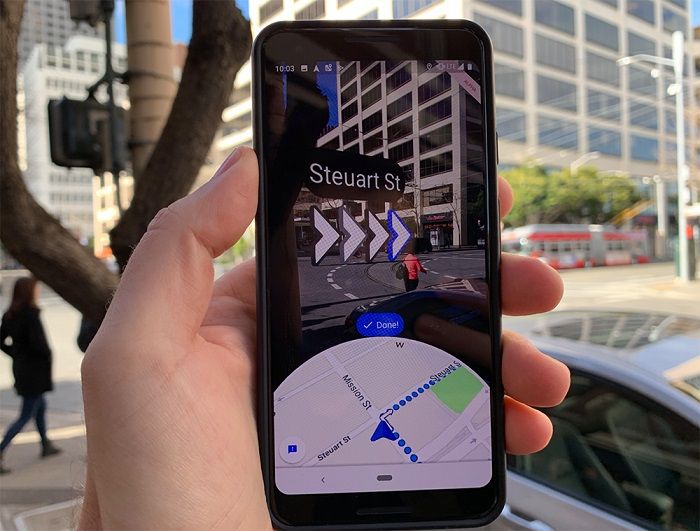 Google lance “Live View” un système de navigation piétonne en temps réel