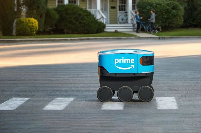 Après ses premiers pas à Seattle, le robot Scout d’Amazon débarque en Californie