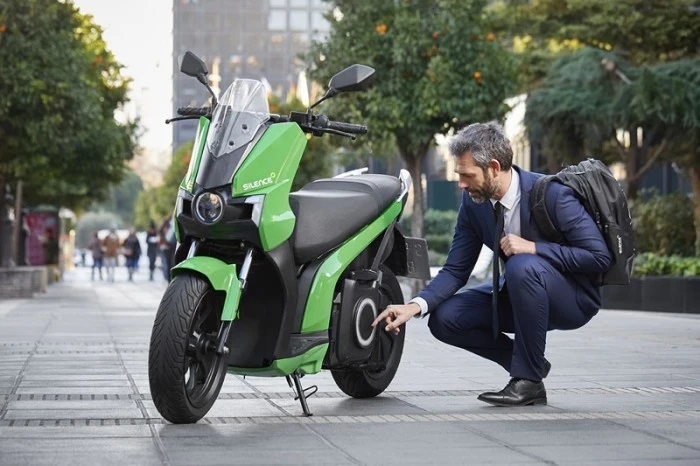 Découvrez le nouveau scooter électrique 125cm3 de marque espagnole Silence S01