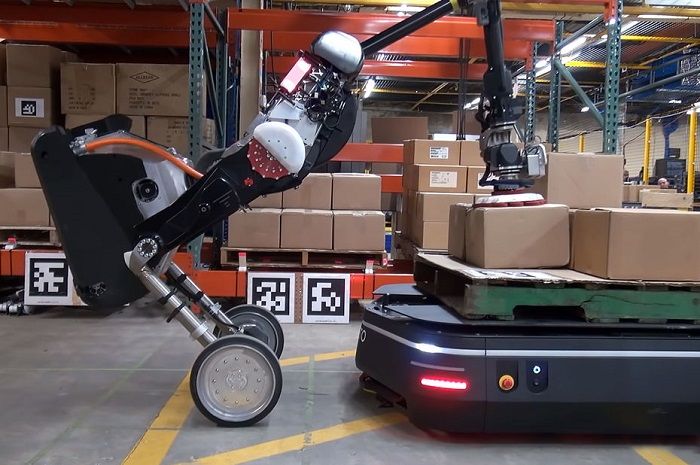 [Vidéo]: La nouvelle solution robotique logistique née de l’union entre Boston Dynamics et Otto Motors