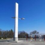 Tesla a installé une mystérieuse tour dans sa station Supercharger en Ontario