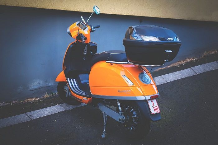 Finalement, les scooters électriques sont bienvenues au Royaume-Uni