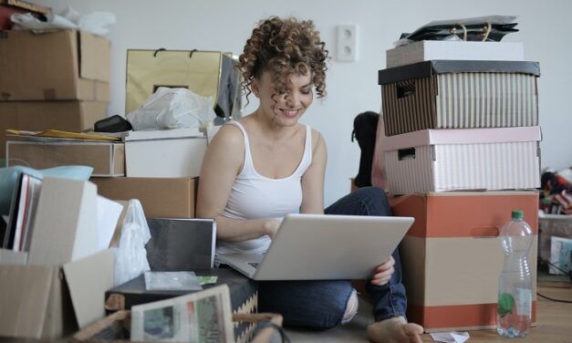 Besoin d’une solution de stockage temporaire ? Gardetout vous propose de louer votre garde-meuble en ligne