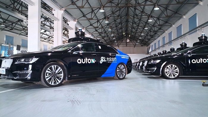 La start-up des véhicules autonomes AutoX lance un service de robots taxis à Shangaï