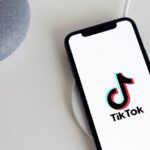 Infographie: Le nombre de téléchargements mensuels pour les applications mobiles sociales