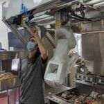 assistant-de-cuisine-robotise-flippy