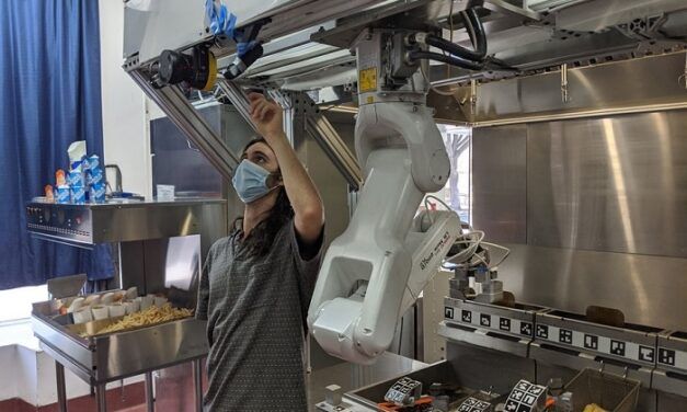MIso Robotics officialise la commercialisation de son assistant de cuisine robotisé nommé Flippy