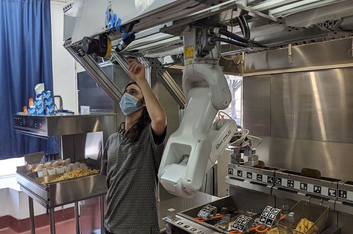 MIso Robotics officialise la commercialisation de son assistant de cuisine robotisé nommé Flippy