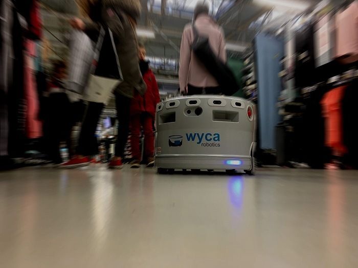 Wyca Robotics a développé son robot autonome Élodie avec des élèves de l’Upssitech