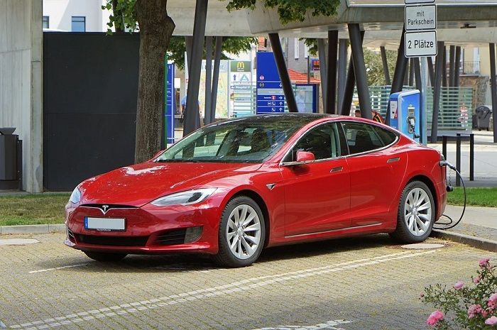 Infographie: l’évolution des livraisons de véhicules chez Tesla