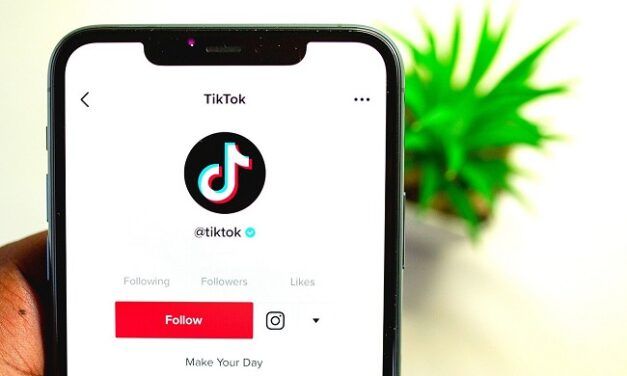 Un modérateur de TikTok poursuit le réseau pour traumatisme mental