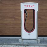 Tesla s'est fait volé tous les câbles de superchargeurs dans une toute nouvelle station