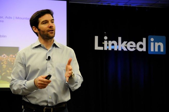 Le CEO de Linkedin Jeff Weiner qui son poste après 11 ans