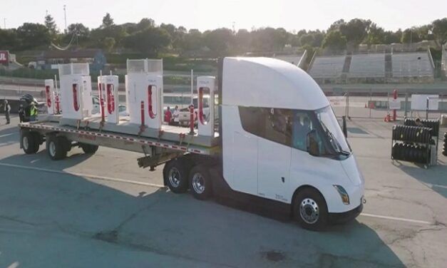 La production des semi Tesla à commencé pour des premières livraisons en décembre