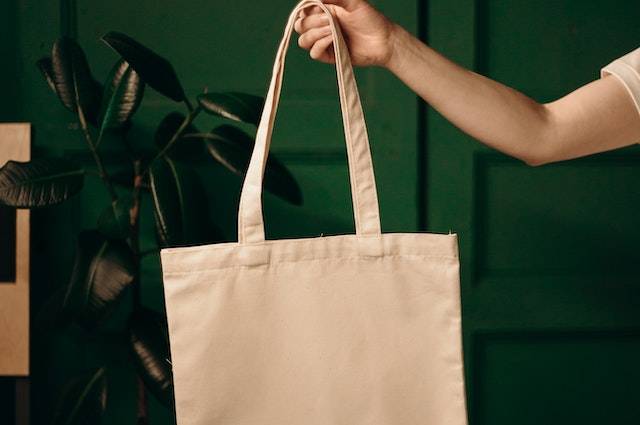 Durable et Pratique : Pourquoi les Tote Bags Personnalisés Sont un Choix Idéal pour les Entreprises